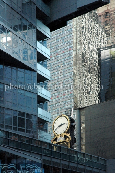 AM21-NY-HORLOGE